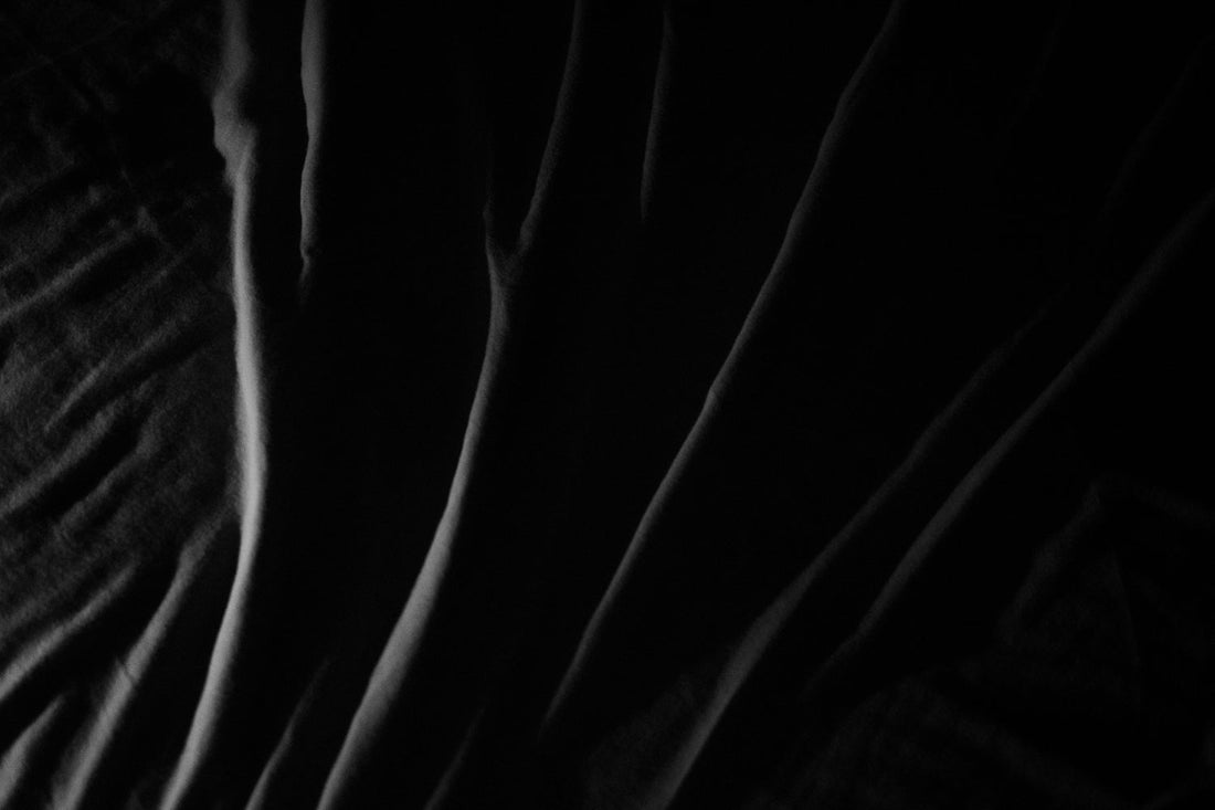 a black and white photo of a blanket