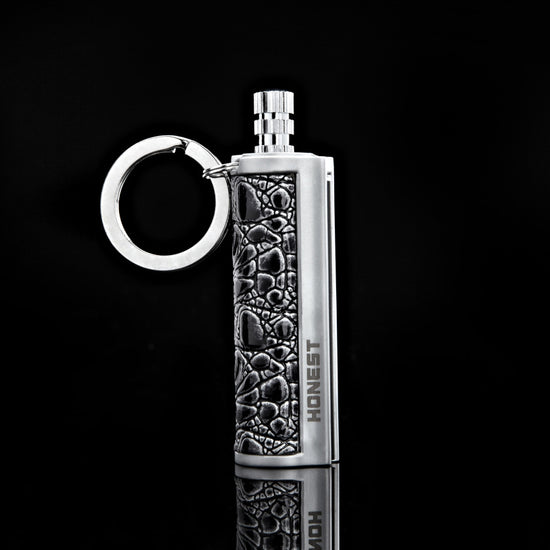 Refillable Metal Lighter - Waterproof Windproof Outdoor Lighter with Gift Box (Zinc Alloy)